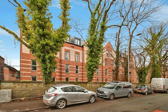 1 Bedroom Flat For Sale In Daisy Bank Park, Laindon Road, Manchester, Greater Manchester, M14