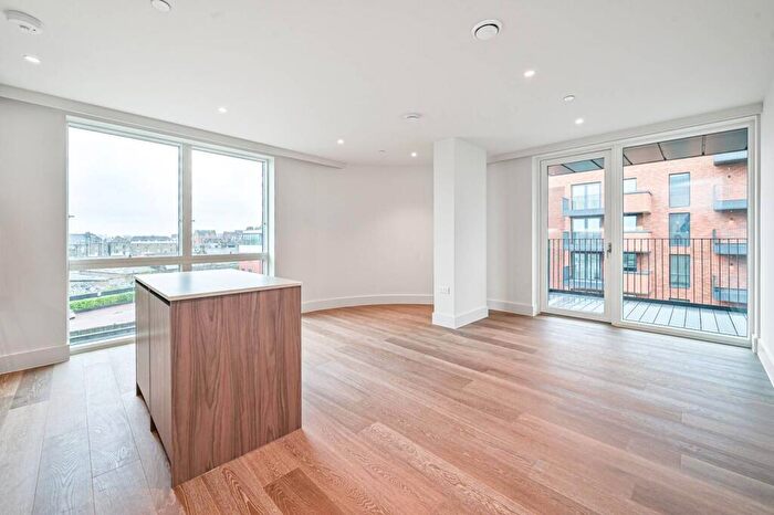 2 Bedroom Flat To Rent In West Hampstead Central, West Hampstead, London, NW6