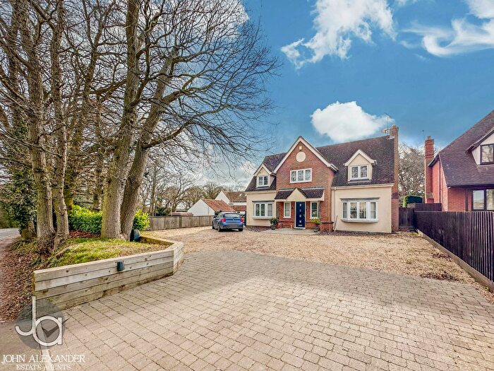 5 Bedroom Detached House For Sale In High Road, Layer-De-La-Haye, CO2