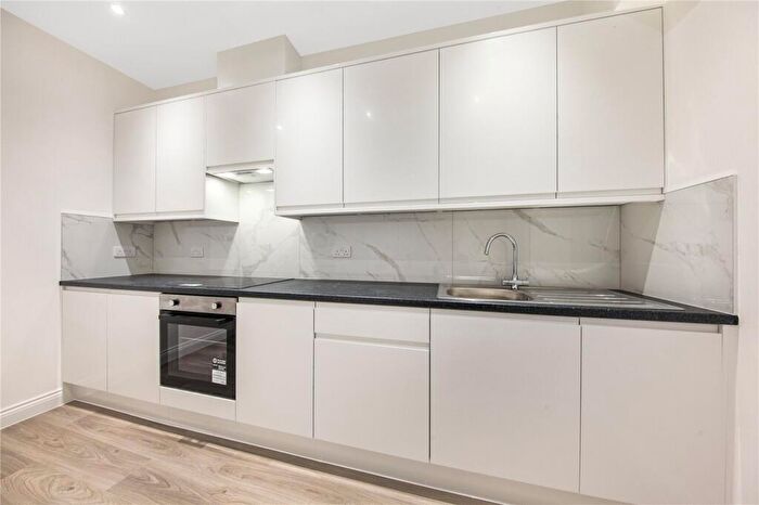 3 Bedroom Apartment To Rent In Church Street, Enfield, EN2