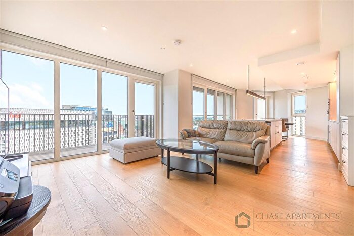 2 Bedroom Flat To Rent In Lincoln Apartments, White City Living, W12