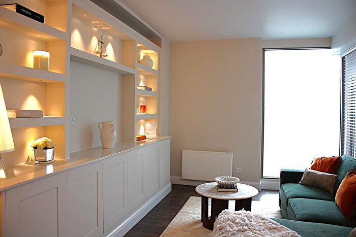 2 Bedroom Flat To Rent In City Road, London, EC1V