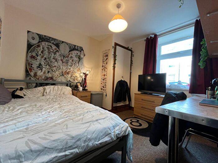 6 Bedroom Terraced House To Rent In Flora Street, Cathays, CF24