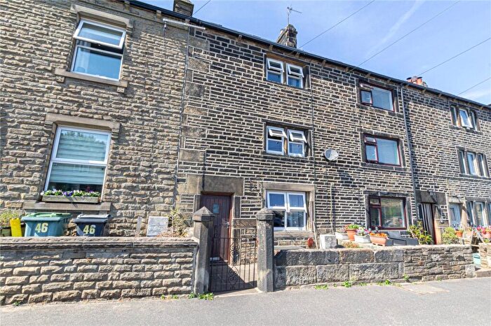 3 Bedroom Terraced House To Rent In Paris Road, Scholes, Holmfirth, West Yorkshire, HD9