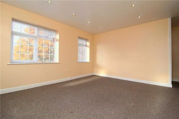 2 Bedroom Flat To Rent In Eastmead Avenue, Greenford, UB6