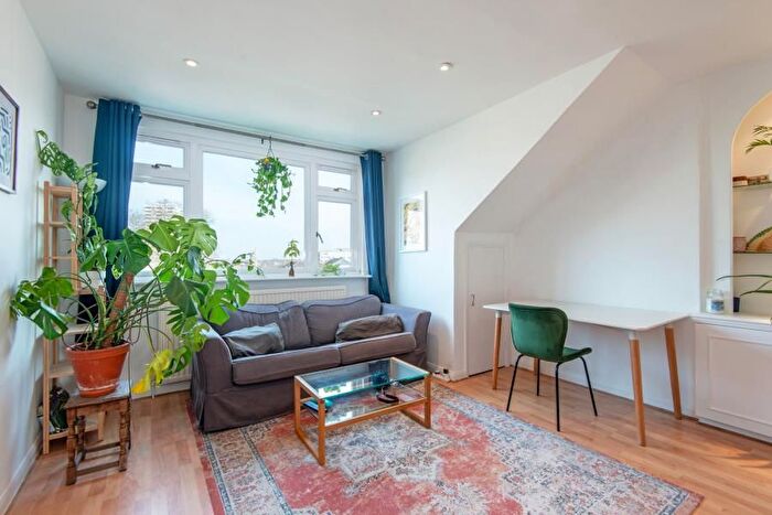 1 Bedroom Flat To Rent In Parkhill Road, Belsize Park, NW3