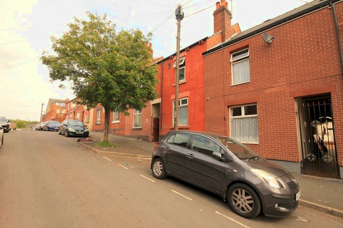 3 Bedroom Terraced House To Rent In Robey Street, Sheffield, S4