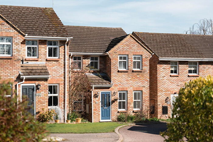 3 Bedroom Detached House For Sale In Lakeside, Tring, Hertfordshire, HP23