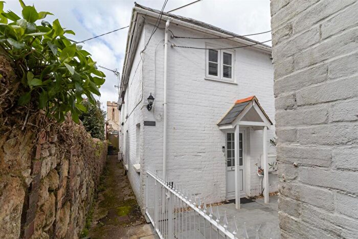 2 Bedroom Semi-Detached House To Rent In South Street, Yarmouth, PO41