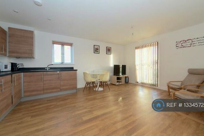 1 Bedroom Flat To Rent In Queensway Place, Yeovil, BA20