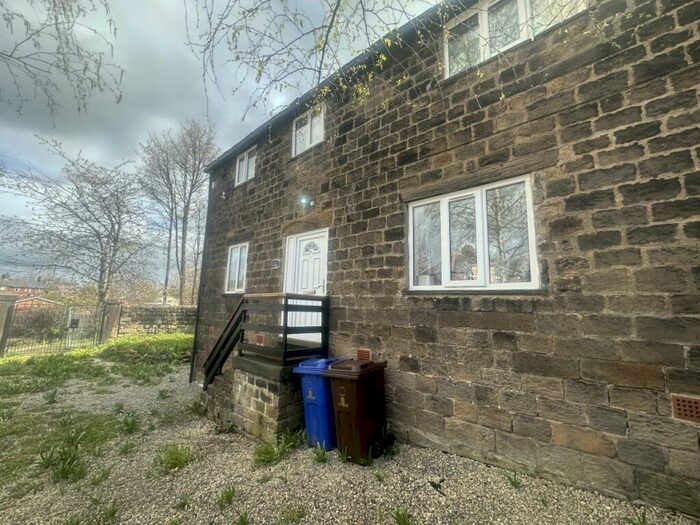 3 Bedroom Semi-Detached House To Rent In Neville Avenue, Kendray, S70