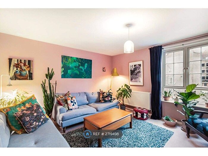 2 Bedroom Flat To Rent In Bramham House, London, SE22