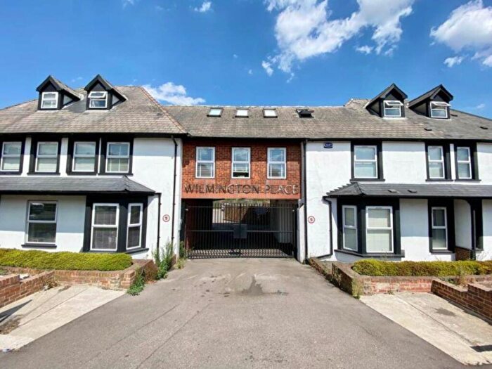 1 Bedroom Apartment For Sale In Hawley Road, Wilmington, DA1