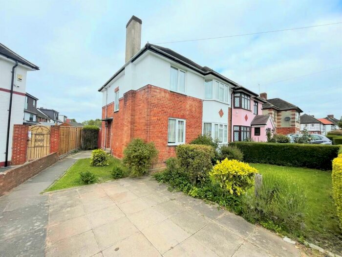 4 Bedroom Semi-Detached House To Rent In Brookfield Avenue, Mill Hill, NW7