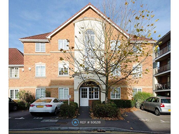2 Bedroom Flat To Rent In Bewley Street, London, SW19