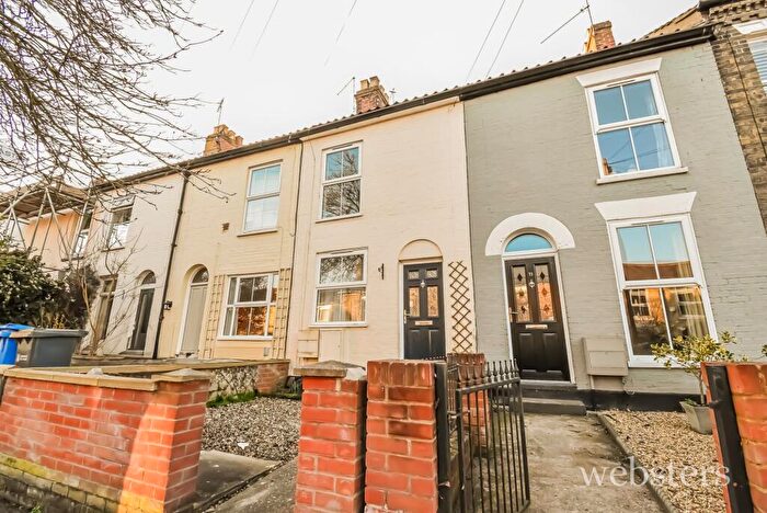 2 Bedroom Terraced House For Sale In Connaught Road, Norwich, NR2