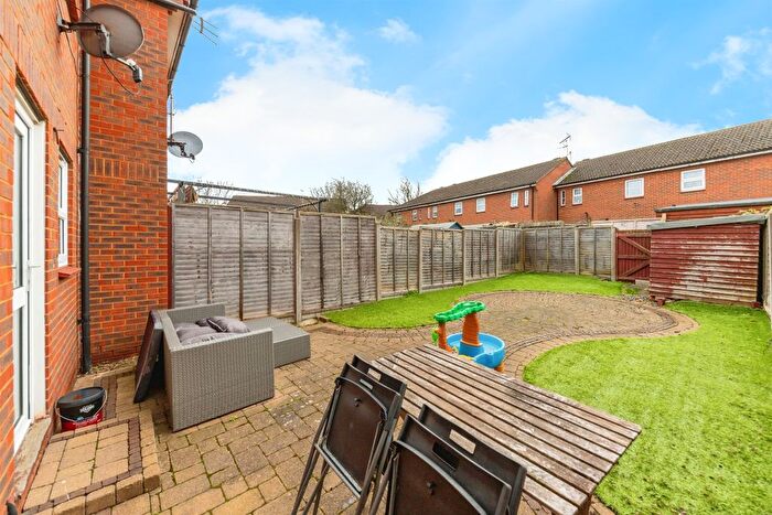 2 Bedroom Terraced House For Sale In Broadwater Crescent, Welwyn Garden City, AL7