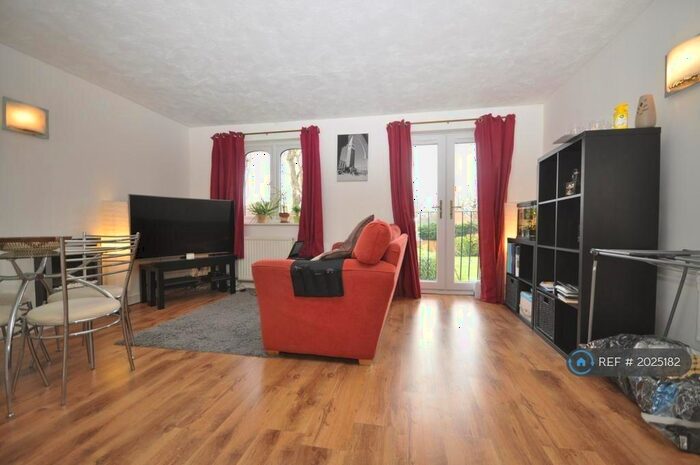 1 Bedroom Flat To Rent In Brighton Road, Crawley, RH11