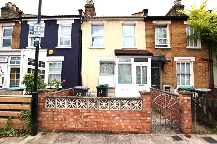 2 Bedroom Terraced House To Rent In Halefield Road, Tottenham, London, N17
