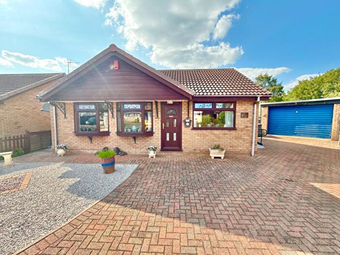 2 Bedroom Detached Bungalow For Sale In Waltham Close, Lincoln, LN6