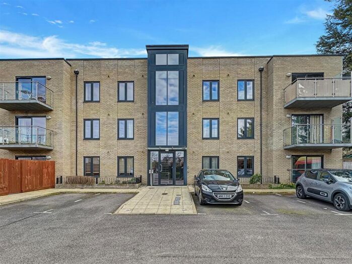 2 Bedroom Flat To Rent In Edeva Court, Cambridge, CB1