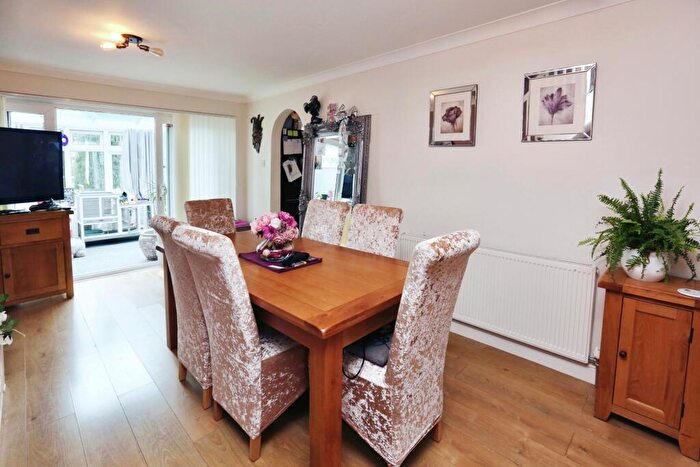 3 Bedroom Bungalow For Sale In Elgin Close, Fareham, Hampshire, PO15