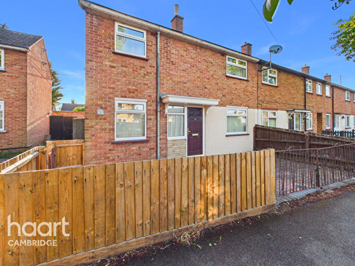 3 Bedroom End Of Terrace House For Sale In Carlton Way, Cambridge, CB4