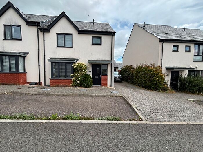4 Bedroom Semi-detached House For Sale In Old Quarry Drive, Exminster, Exeter, EX6