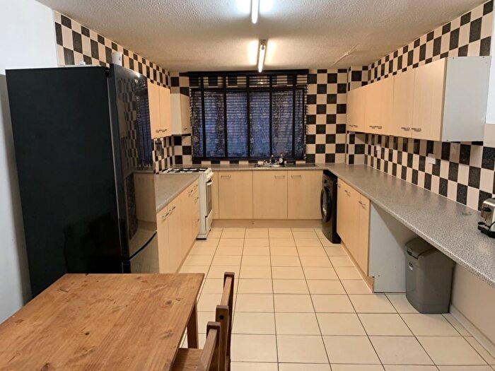 3 Bedroom Terraced House To Rent In St. Johns Road, Leeds, LS3