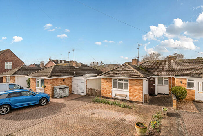 2 Bedroom Bungalow For Sale In Ravensbourne Drive, Woodley, Reading, Berkshire, RG5
