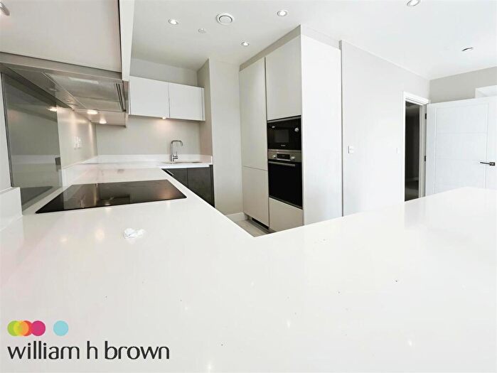 2 Bedroom Apartment To Rent In Victoria Avenue, Southend-On-Sea, SS2