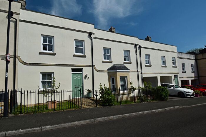 5 Bedroom Terraced House For Sale In Eveleigh Avenue, Bath, BA1