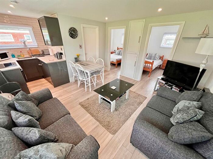 2 Bedroom Chalet For Sale In Florida Estate, Hemsby, Great Yarmouth, NR29