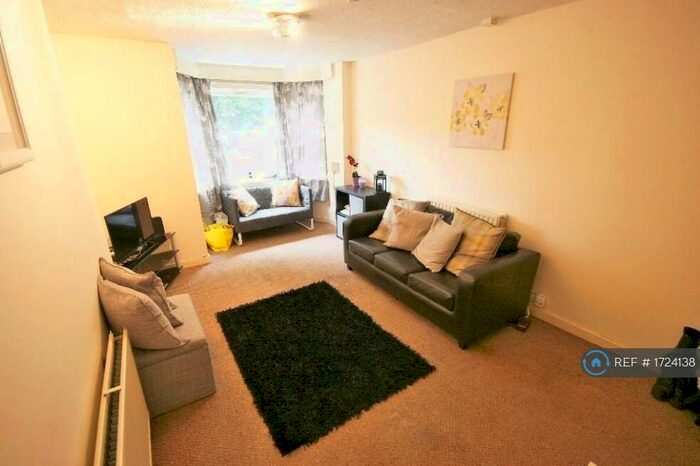1 Bedroom Flat To Rent In Victoria Road, Leeds, LS6