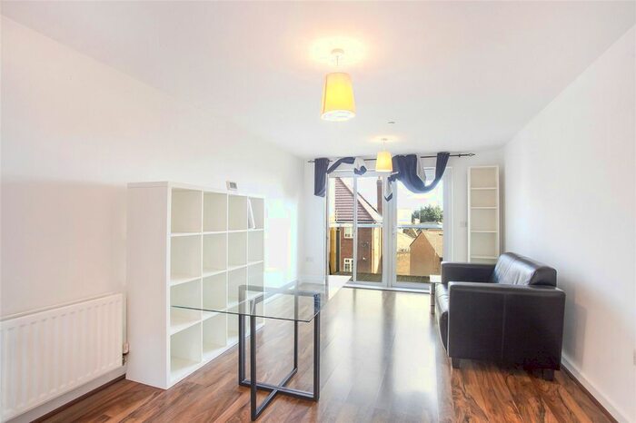 1 Bedroom Flat To Rent In Rendles Court, Dunn Street, E8
