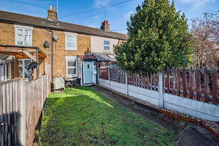 2 Bedroom Terraced House For Sale In Hurstbourne Cottages, Bexley, DA5