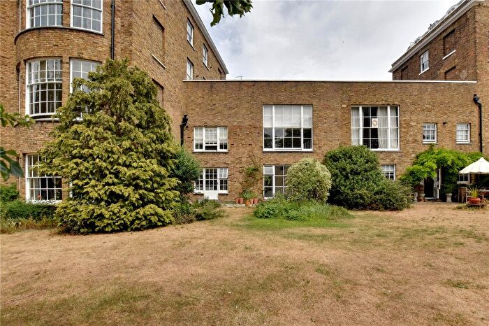 2 Bedroom Flat For Sale In The Paragon, Blackheath, London, SE3