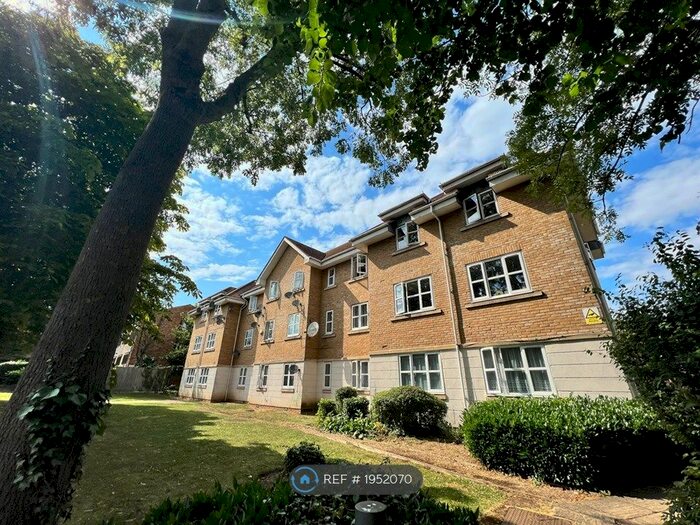 2 Bedroom Flat To Rent In Crawford Avenue, London, HA0