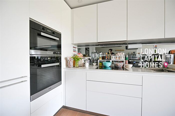 1 Bedroom Flat To Rent In Columbia Gardens, London, SW6