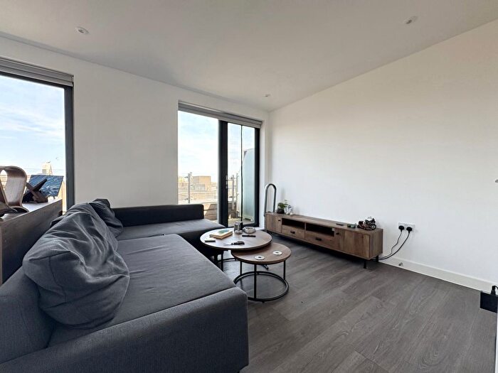 1 Bedroom Flat To Rent In Polytechnic Street, Woolwich, London, SE18