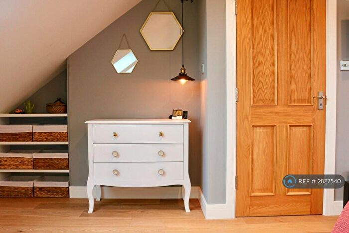 5 Bedroom Detached House To Rent In Merryhills Drive, London, EN2