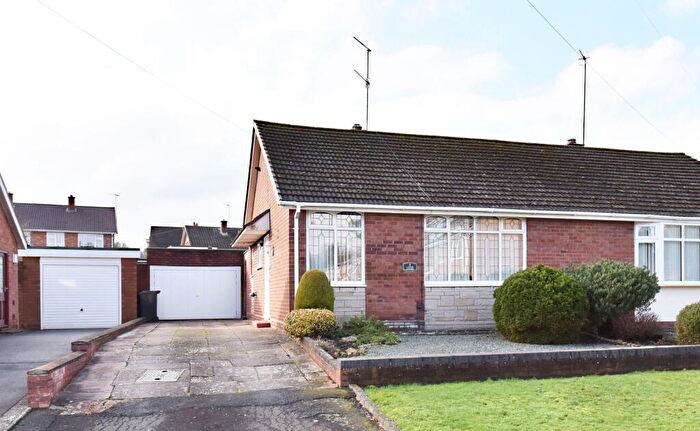 2 Bedroom Semi-Detached Bungalow For Sale In Kingswinford, Greencroft, DY6