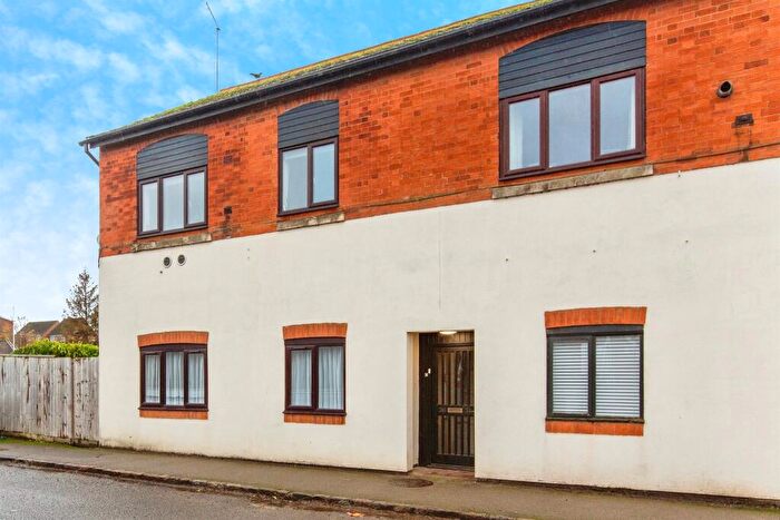 2 Bedroom Apartment For Sale In Market Road, Thrapston, Kettering, NN14