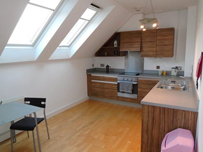 1 Bedroom Flat To Rent In Bristol Road, Selly Oak, Birmingham, B29