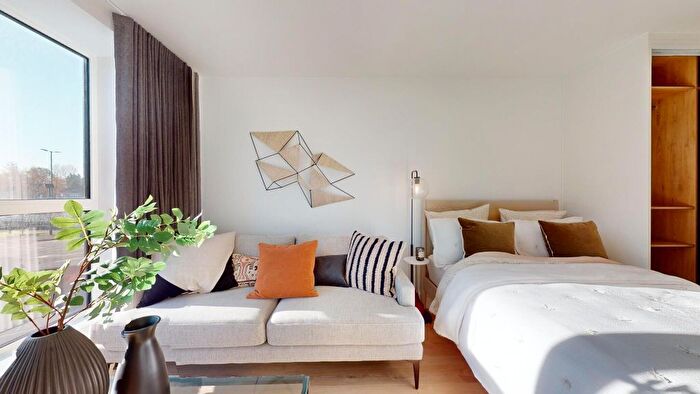 Studio To Rent In Beverley Way, New Malden, SW20