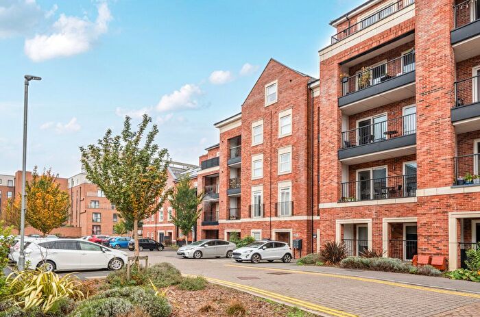1 Bedroom Flat For Sale In Oregon Court, Toye Avenue, Whetstone, N20