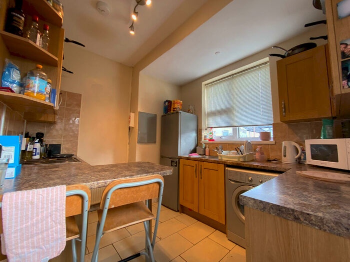 4 Bedroom Terraced House To Rent In Tewkesbury Street, Cathays, CF24