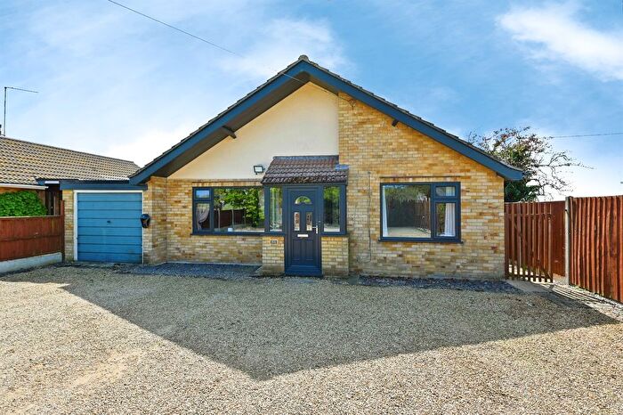 3 Bedroom Bungalow For Sale In Lynn Road, Grimston, King's Lynn, PE32