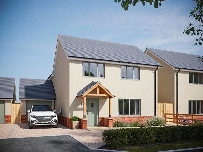 4 Bedroom Detached House For Sale In Fiddington Hill, Market Lavington, SN10