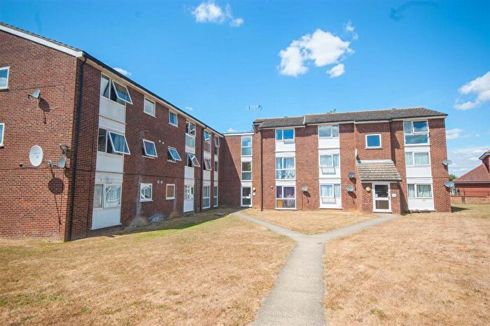 2 Bedroom Apartment For Sale In Lupin Drive, Springfield, Chelmsford, CM1